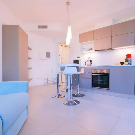H11 Luxury 9a - Porto - Piscina - Jacuzzi 圣托·斯特凡诺·阿尔马尔