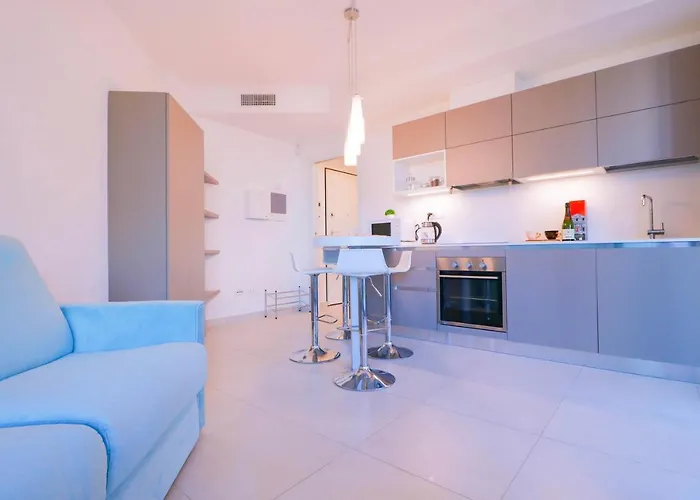 H11 Luxury 9a - Porto - Piscina - Jacuzzi Santo Stefano al Mare