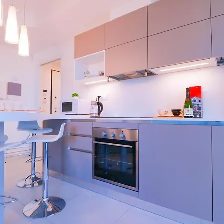 H11 Luxury 9a - Porto - Piscina - Jacuzzi Апартаменты Санто-Стефано-аль-Мар