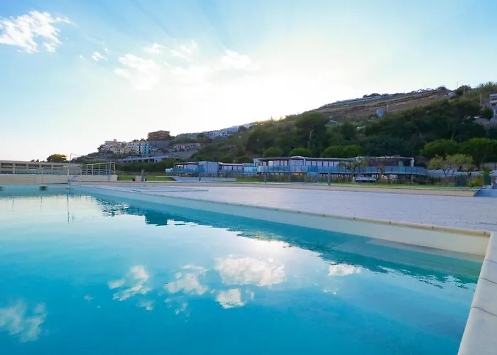 H11 Luxury 9a - Porto - Piscina - Jacuzzi * Santo Stefano al Mare