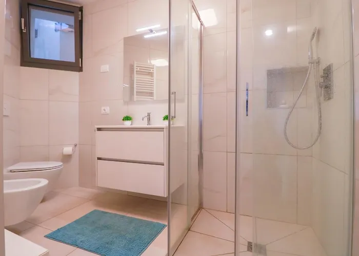 H11 Luxury 9a - Porto - Piscina - Jacuzzi * Santo Stefano al Mare