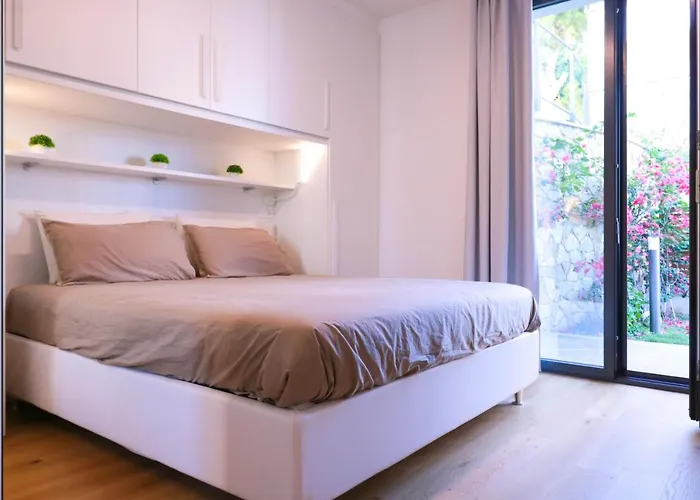 H11 Luxury 9a - Porto - Piscina - Jacuzzi * Santo Stefano al Mare