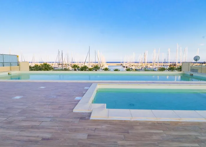 H11 Luxury 9a - Porto - Piscina - Jacuzzi * Santo Stefano al Mare